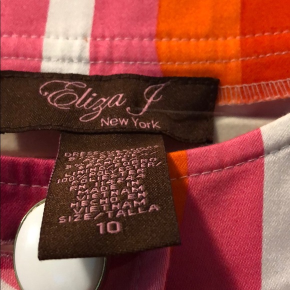 New with tags. Sleeveless shift dress. - Picture 5 of 6